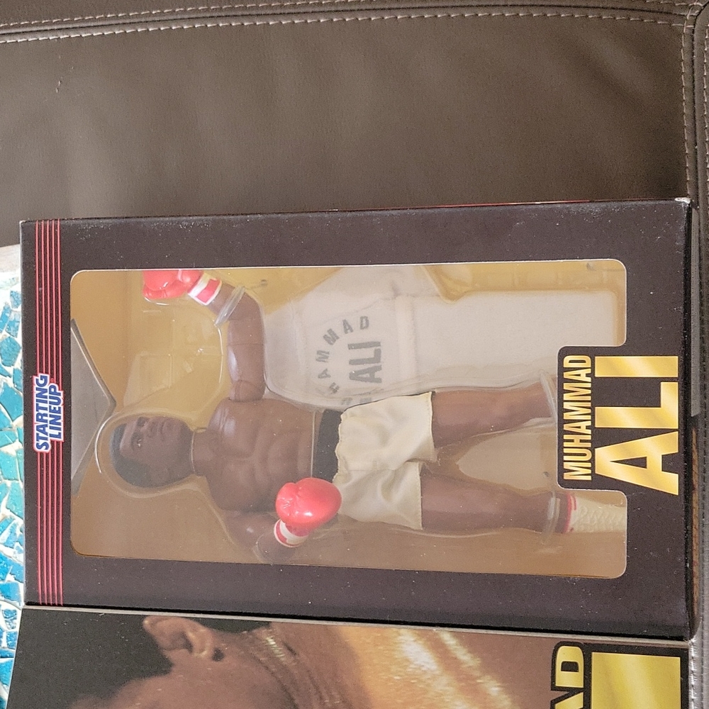 Starting Lineup 97 Timeless Legends Muhammed Ali  fully poseable Figure